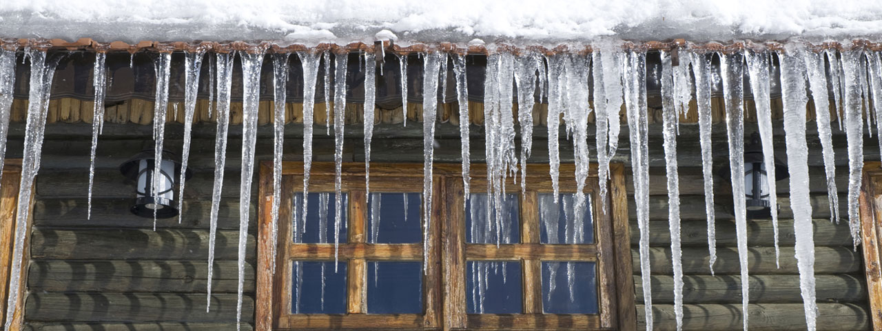 Spray foam prevents ice dams by providing proper insulation in Denton attic spaces Spray foam prevents ice dams by providing proper insulation in Denton attic spaces